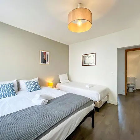 Urbanflat 195 - Rare Triplex Pour 6 Au Centre De * Parijs